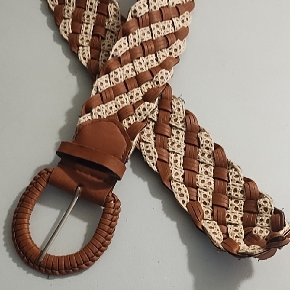 Elegant Woven Carmel Brown and Cream Crochet Woven Wide Belt - Picture 3 of 11